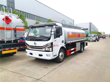 東風多利卡國六6噸8噸加油車