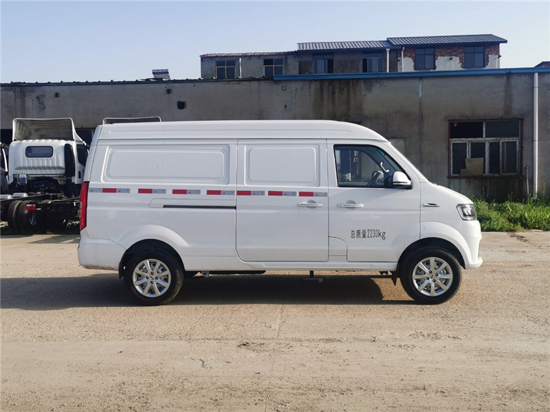 國六 華晨金杯新海獅X30面包冷藏車