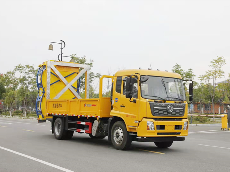 東風天錦康機210馬力防撞緩沖車（外擴型）