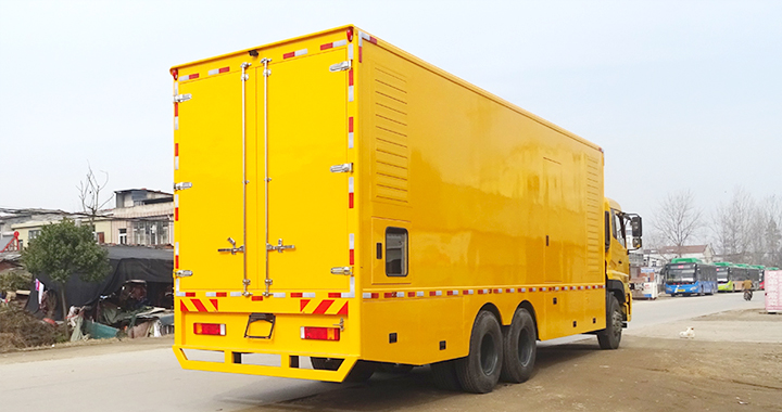 東風天龍移動應急電源車